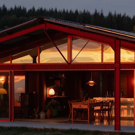 3 Bedroom Glass-house In Auvergne Vila