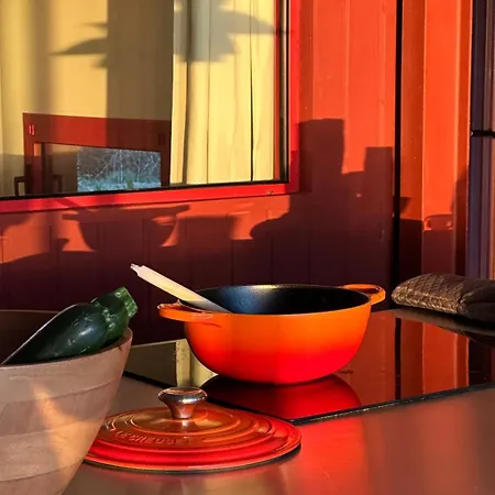 3 Bedroom Glass-house In Auvergne Vollore-Montagne