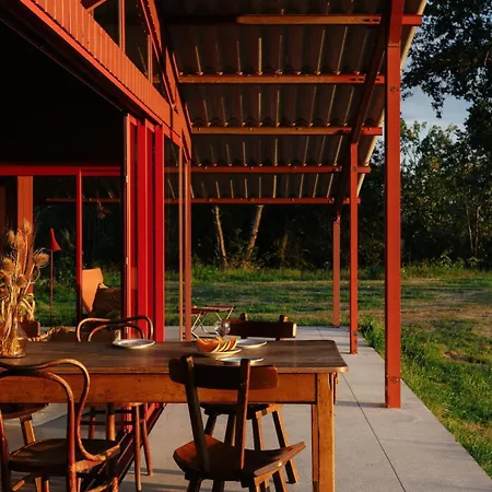 ヴィラ 3 Bedroom Glass-house In Auvergne *