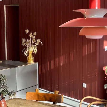 3 Bedroom Glass-house In Auvergne Vollore-Montagne