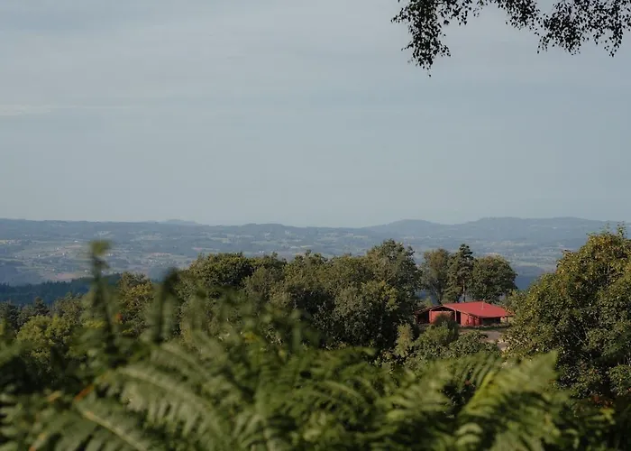 3 Bedroom Glass-house In Auvergne Vila *