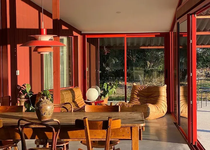 Vila 3 Bedroom Glass-house In Auvergne *