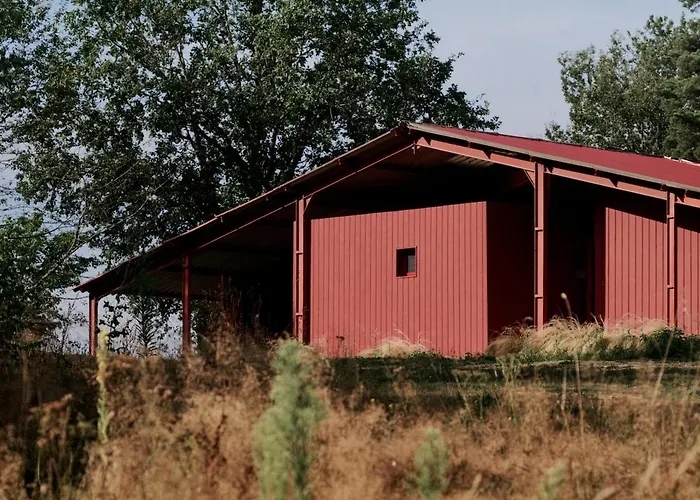 3 Bedroom Glass-house In Auvergne Vila *