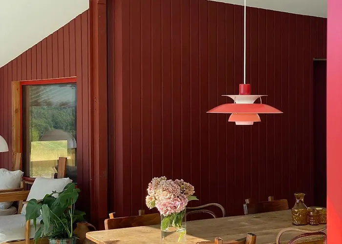 3 Bedroom Glass-house In Auvergne Vila *