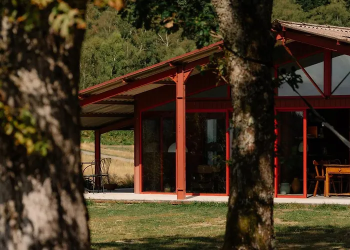 3 Bedroom Glass-house In Auvergne *