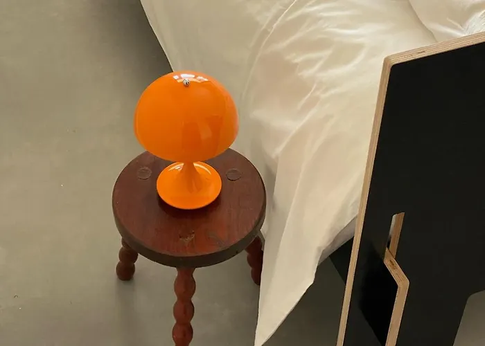 3 Bedroom Glass-house In Auvergne Vila