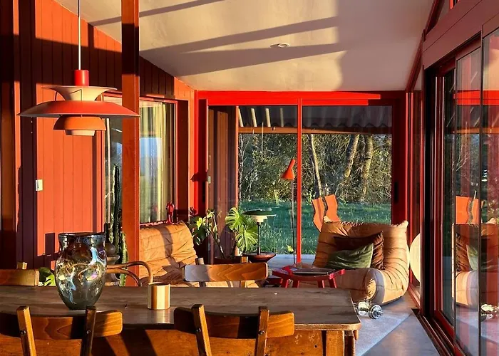 3 Bedroom Glass-house In Auvergne