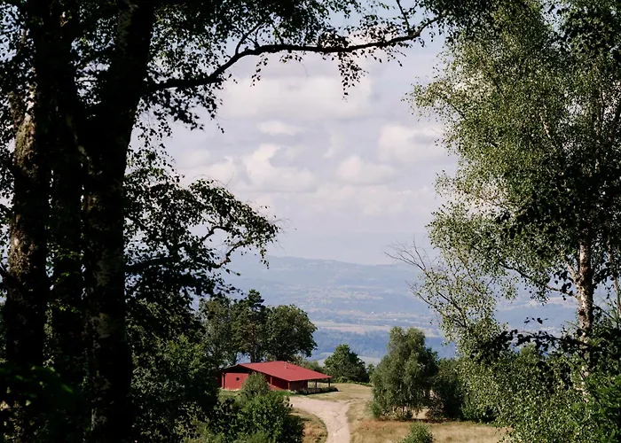 3 Bedroom Glass-house In Auvergne * Vollore-Montagne